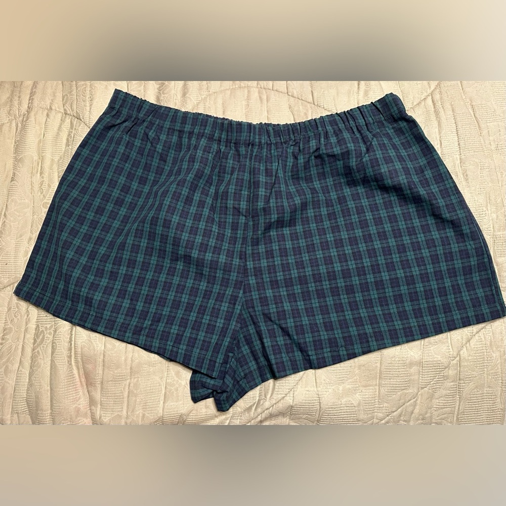 Cute plaid plus size shorts